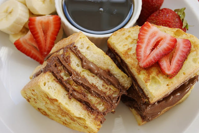 NutellaFrenchToast_NoSyrup||NutellaFrenchToast_Drizzle||NutellaFrenchToast_Drizzle_TopView||NutellaFrenchToast