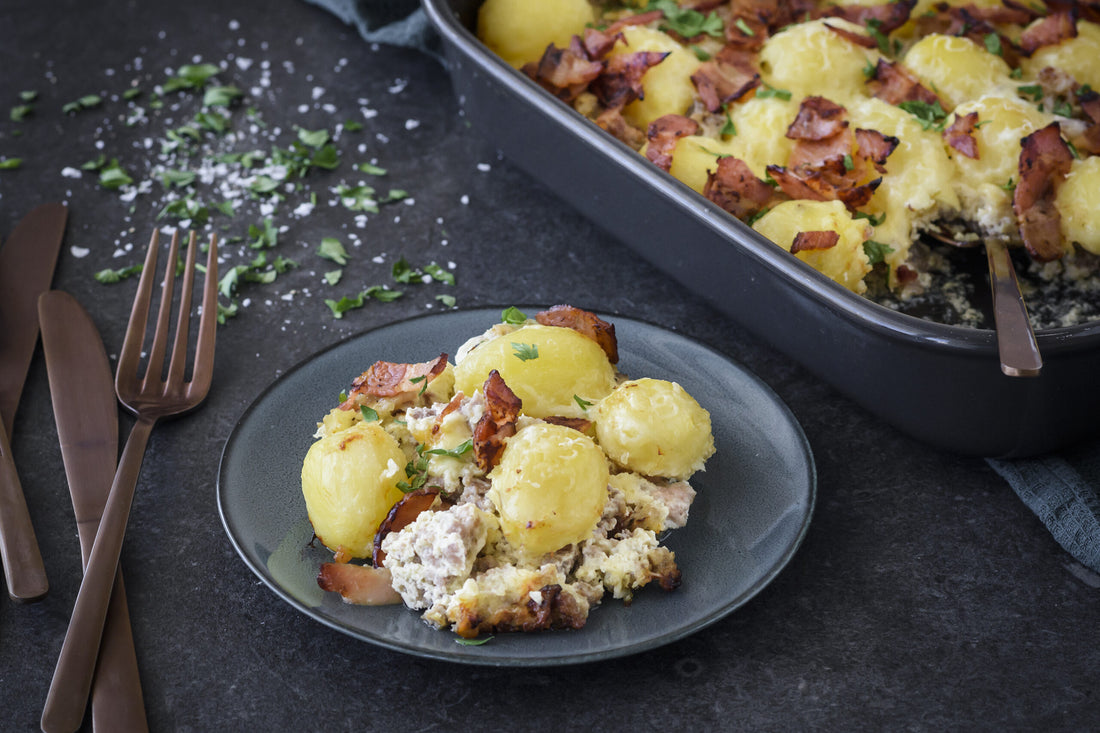 Cheesy Tater Toto Breakfast Bake