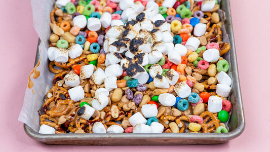 Loaded Dessert Nachos||Loaded Dessert Nachos