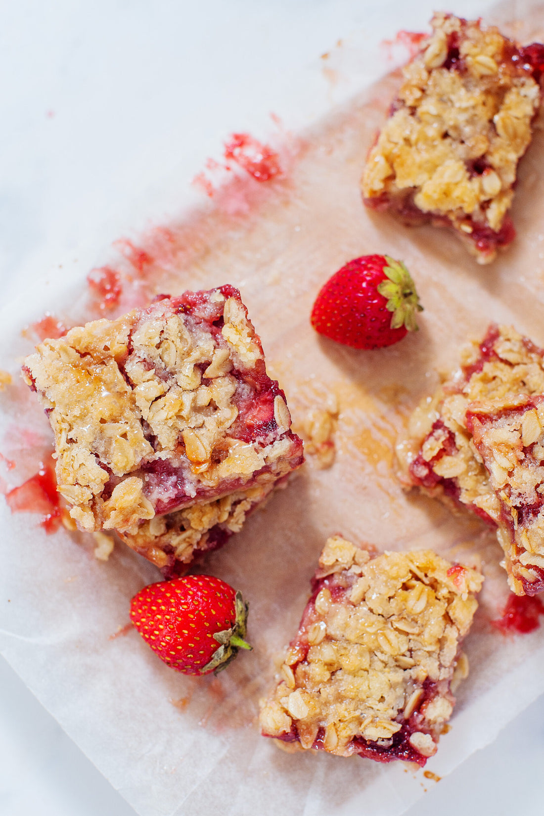 Strawberry Oatmeal Crumble Bars