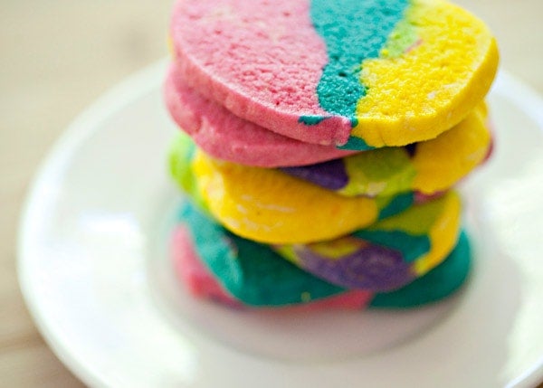 tie-dye-cookie||Gorgeous Rainbow Desserts To Make This Weekend||Fresh-Fruit-Tart-Rainbow-Delicious||Gorgeous Rainbow Desserts||Gorgeous Rainbow Desserts||easy-rainbow-twizzler-cake