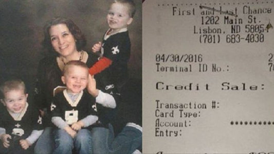 Grandma Looks Down In Tip Line Of Receipt||Grandma Looks Down In Tip Line Of Receipt, Is Truly Stunned By What Customer Wrote (Photo)||Grandma Looks Down In Tip||Grandma Looks Down In Tip Line Of Receipt||Grandma Looks Down In Tip Line Of Receipt,