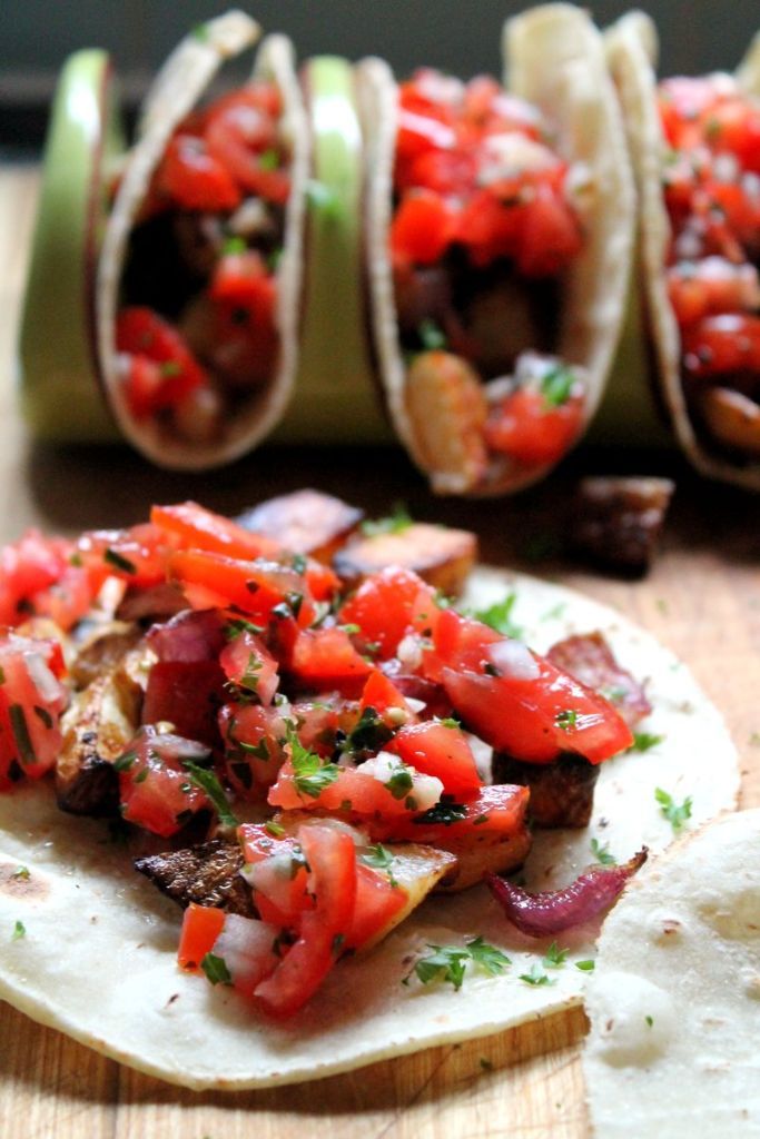 Meatless Tacos||AcornSquashTacos_BlueApron_splash_featur