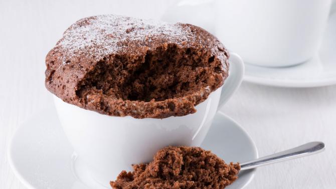 9 Delicious Holiday Mug Cakes